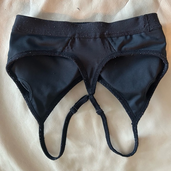 Nike padded sports bra - Picture 3 of 3